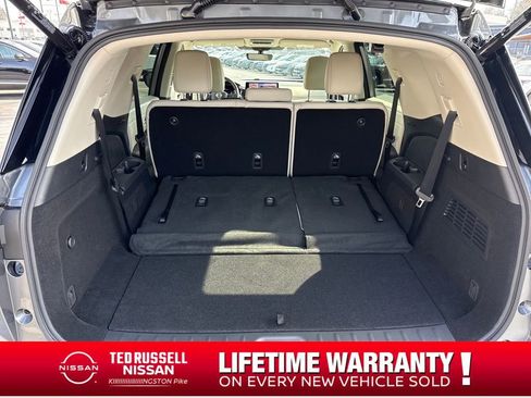 New 2026 Nissan Pathfinder SL FWD image 23