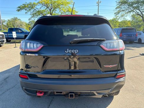 Used 2019 Jeep Cherokee Trailhawk AWD/4WD image 6