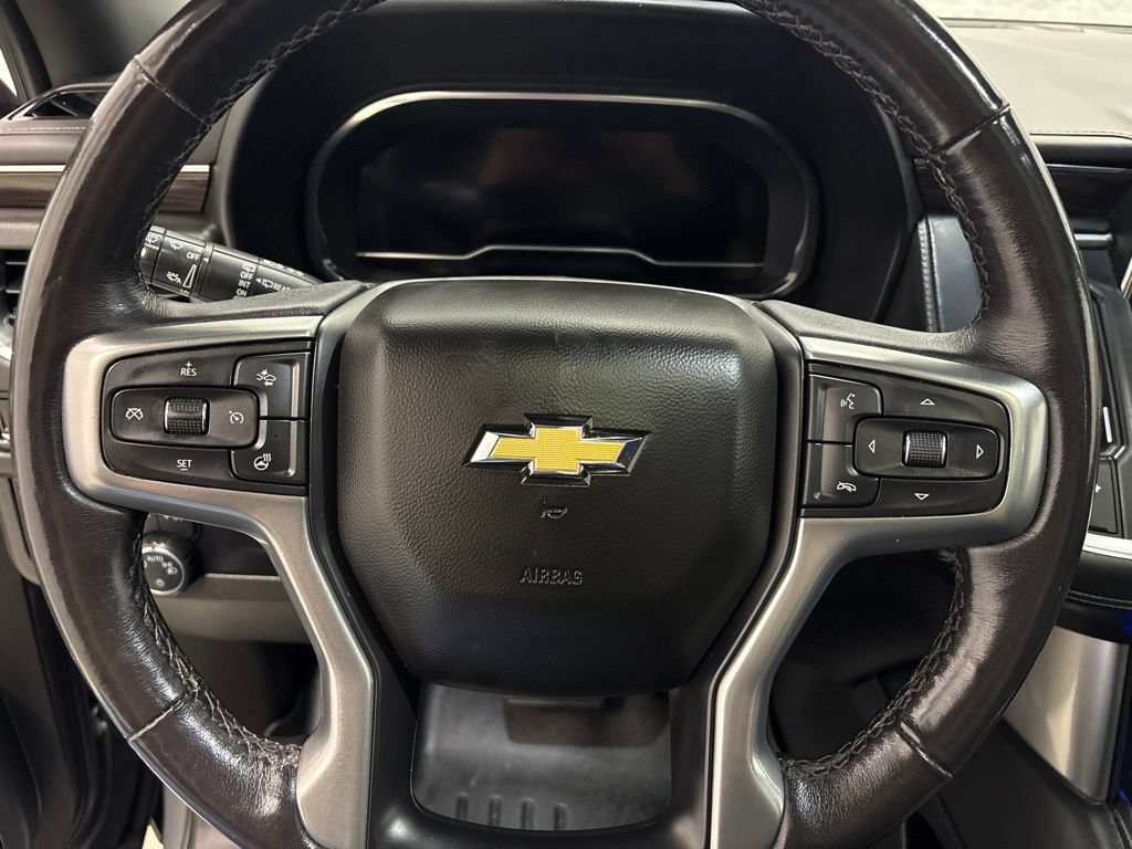 Used 2022 Chevrolet Suburban LT w/ LT Signature Plus Package AWD/4WD image 21
