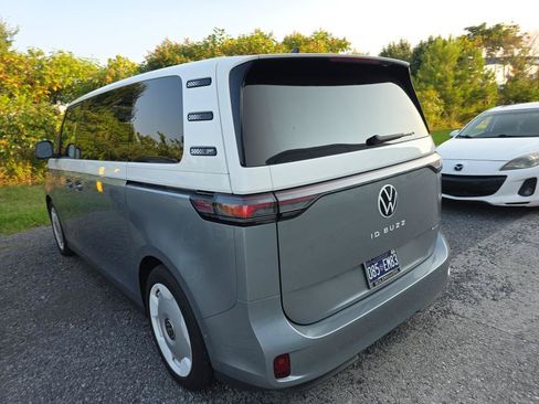 Used 2025 Volkswagen ID. Buzz 1st Edition AWD/4WD image 8