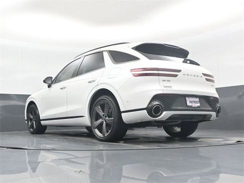 Used 2025 Genesis GV70 2.5T w/ Sport Prestige Package image 43