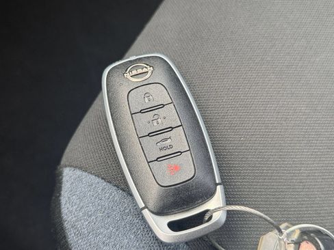 Used 2025 Nissan Versa SV FWD image 21