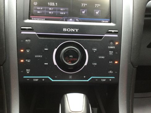 Used 2014 Ford Fusion Titanium image 12