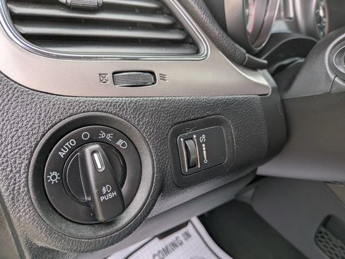 Used 2020 Dodge Journey Crossroad FWD image 50