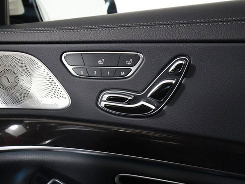Used 2019 Mercedes-Benz S 560 4MATIC Sedan image 40