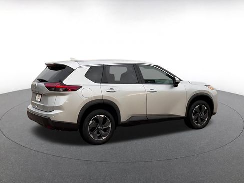 Used 2025 Nissan Rogue SV FWD image 14