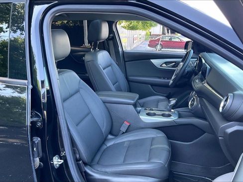 Used 2021 Chevrolet Blazer LT w/ Sound & Technology Package FWD image 7