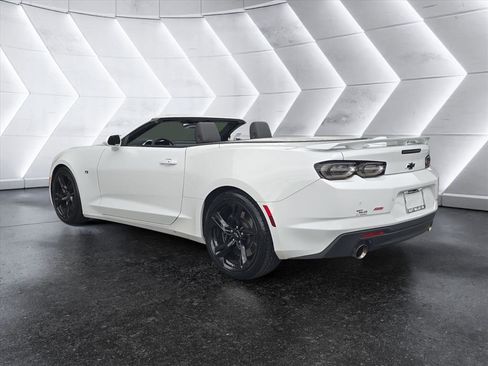 Used 2022 Chevrolet Camaro SS RWD image 3