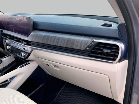 Used 2023 Kia Telluride SX FWD image 18