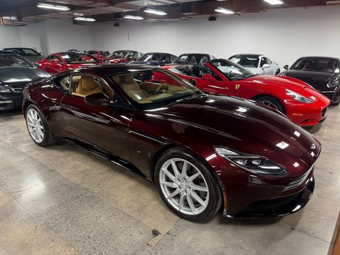 Used 2017 Aston Martin DB11 V12 RWD image 1
