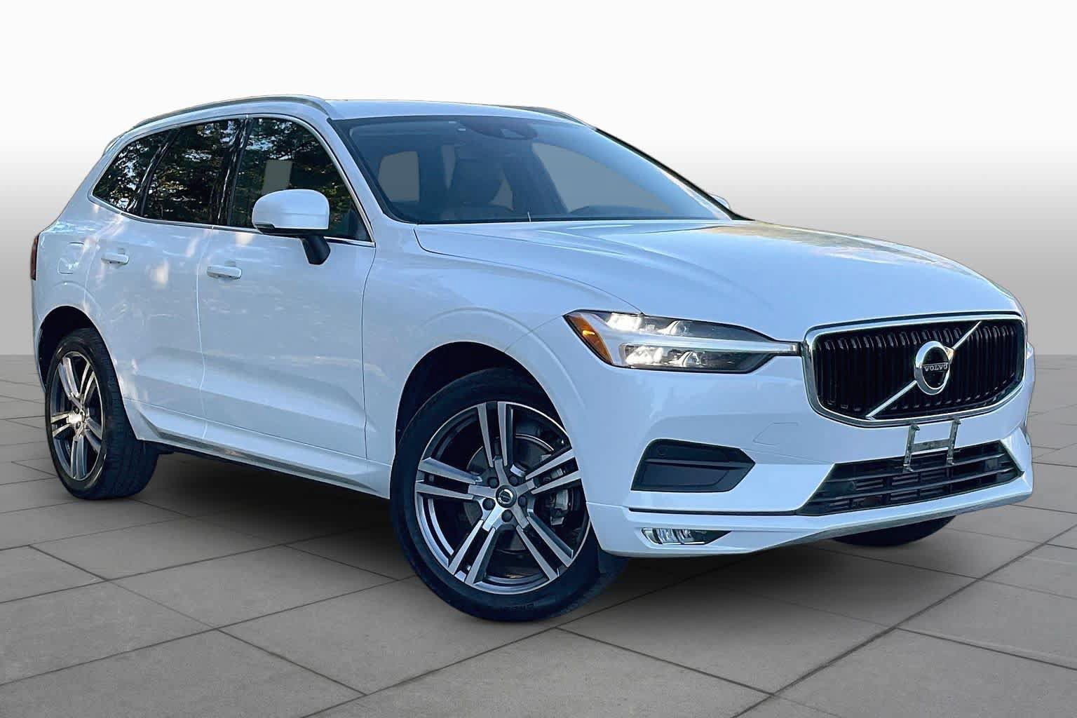 Used 2021 Volvo XC60 T5 Momentum w/ Premium Package AWD/4WD image 2