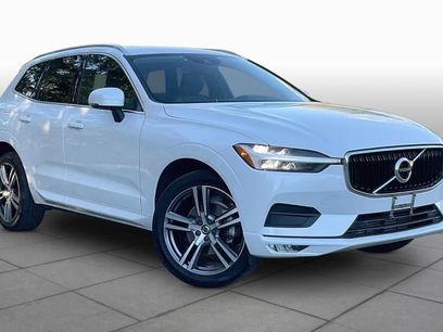 Used 2021 Volvo XC60 T5 Momentum w/ Premium Package
