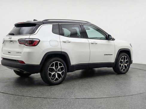 Used 2025 Jeep Compass Limited AWD/4WD image 9