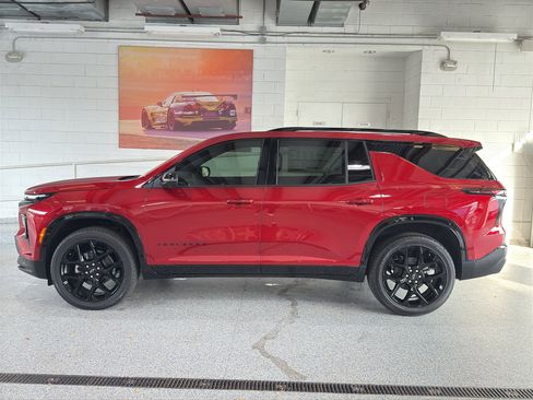 New 2026 Chevrolet Traverse RS w/ LPO, Floor Liner Package image 4