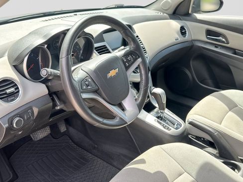 Used 2014 Chevrolet Cruze Eco FWD image 2