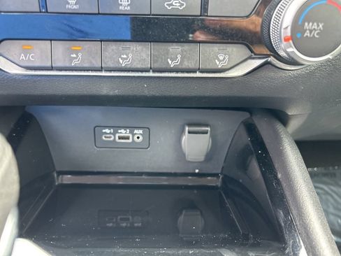 Used 2024 Nissan Altima 2.5 SV AWD/4WD image 35