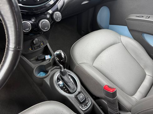 Used 2014 Chevrolet Spark LT FWD image 13