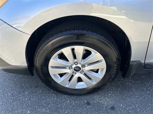 Used 2019 Subaru Outback 2.5i Premium image 29