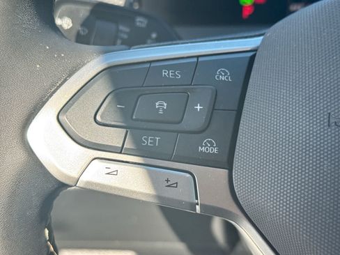 Used 2025 Volkswagen Tiguan S FWD image 28