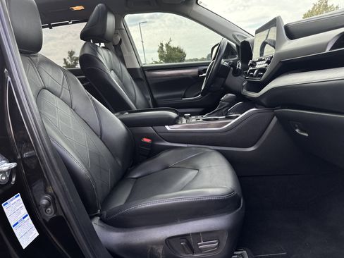 Used 2022 Toyota Highlander Platinum image 33