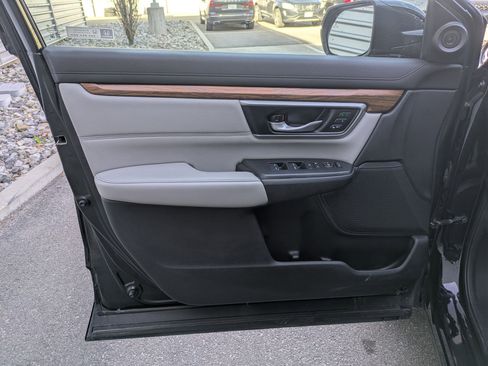 Used 2022 Honda CR-V Touring image 14