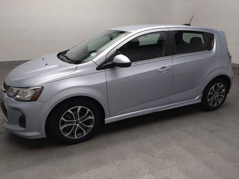 Used 2018 Chevrolet Sonic LT FWD image 2