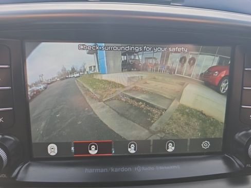 Used 2019 Kia Sorento SX image 40