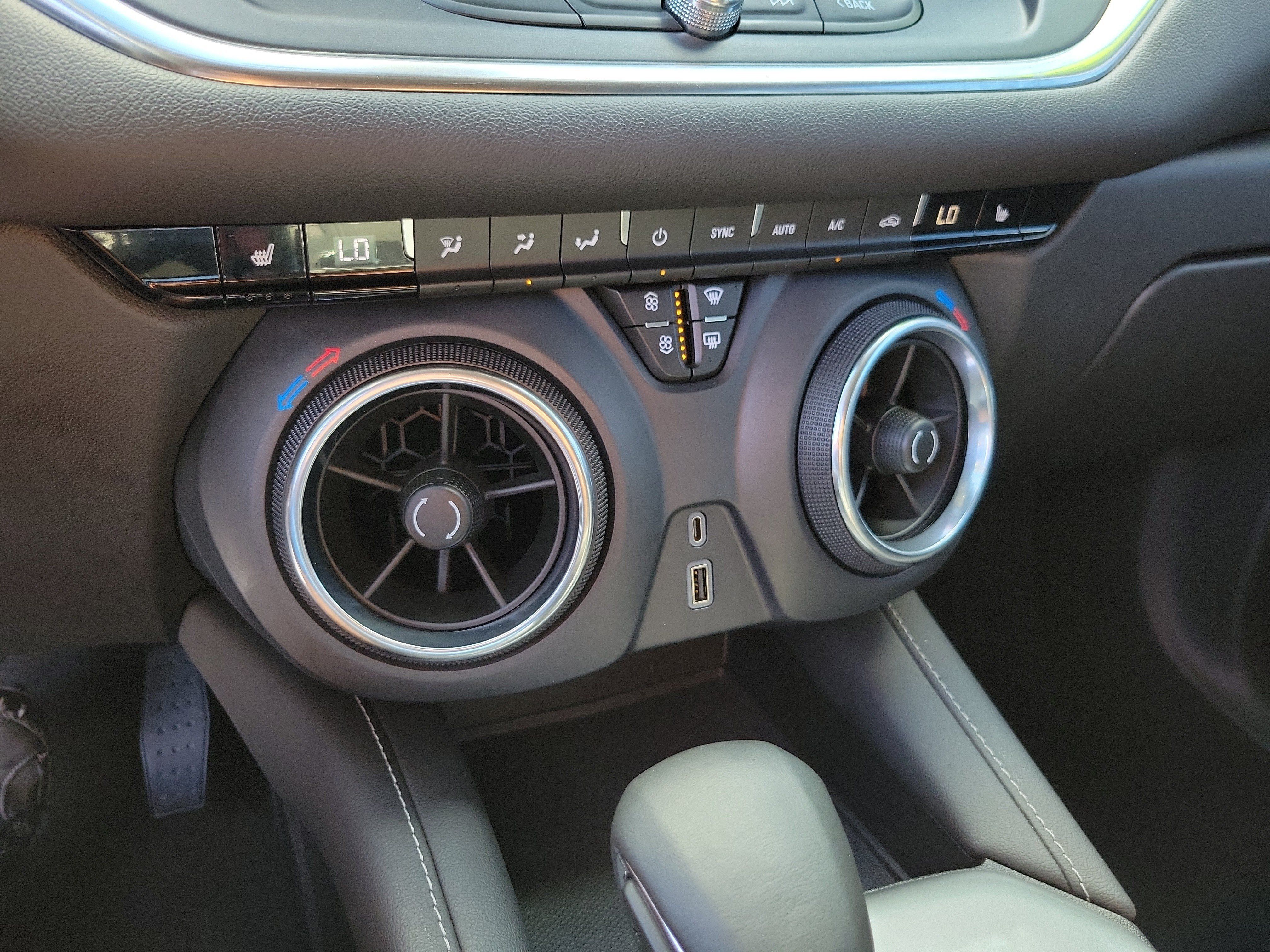 Used 2023 Chevrolet Blazer LT w/ Midnight/Sport Edition FWD image 15