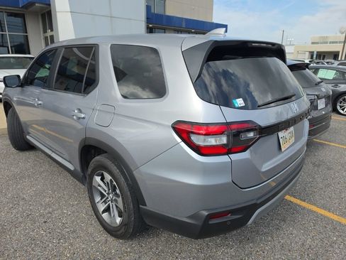 Used 2024 Honda Pilot EX-L image 5
