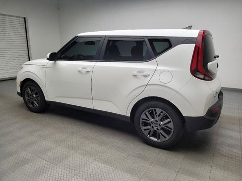 Used 2021 Kia Soul S FWD image 3