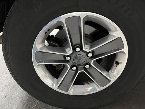 Used 2020 Jeep Wrangler Unlimited Sahara image 44