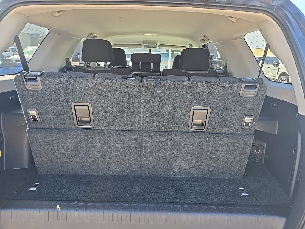 Used 2019 Toyota 4Runner SR5 AWD/4WD image 14