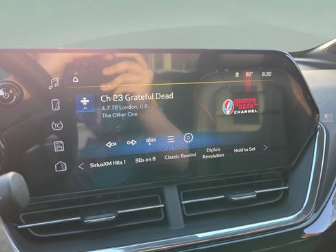 New 2026 Chevrolet Trax RS w/ Sunroof Package image 23