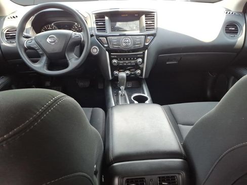 Used 2020 Nissan Pathfinder S FWD image 14