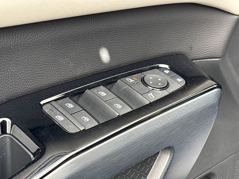 New 2025 Nissan Pathfinder SL image 29