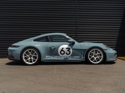 Used 2024 Porsche 911 GT3 RS RWD image 8