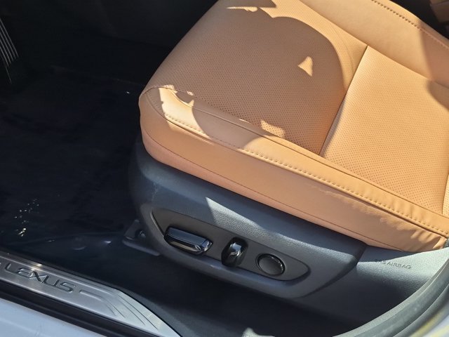 Used 2026 Lexus NX 350h AWD w/ Accessory Package (2T) image 17