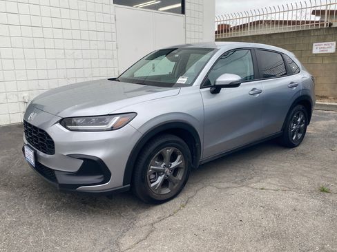 Used 2026 Honda HR-V LX image 2