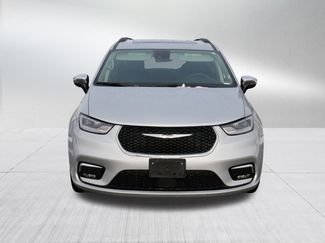 Used 2023 Chrysler Pacifica Limited video 2
