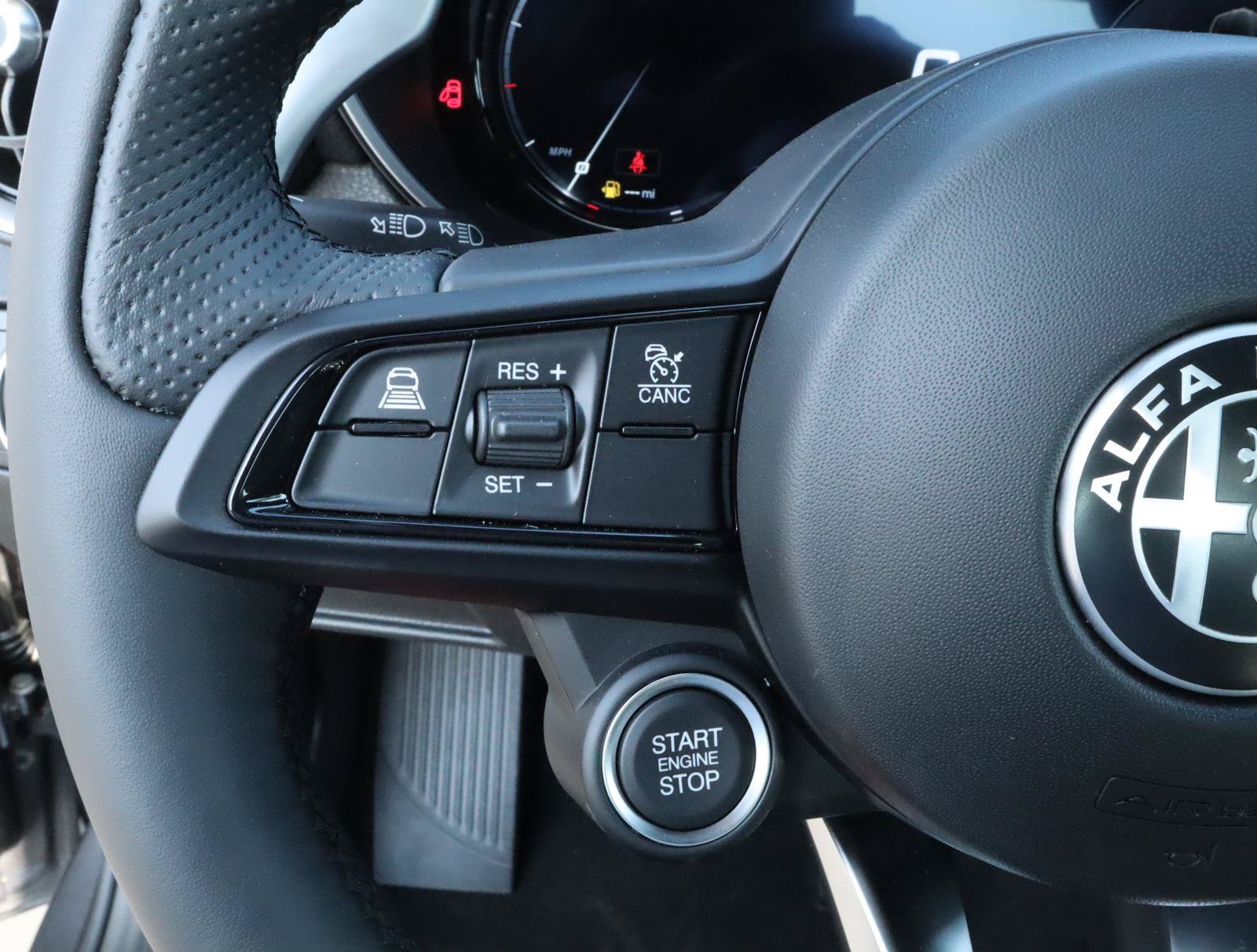 New 2025 Alfa Romeo Giulia w/ Veloce Package Rwd image 13
