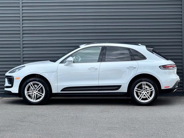 Used 2022 Porsche Macan AWD/4WD image 2