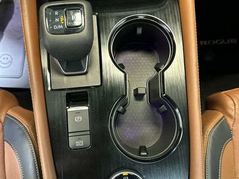 Certified 2024 Nissan Rogue Platinum image 33