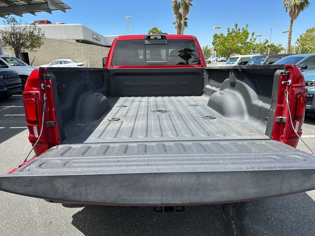 New 2026 RAM 3500 Big Horn AWD/4WD image 17