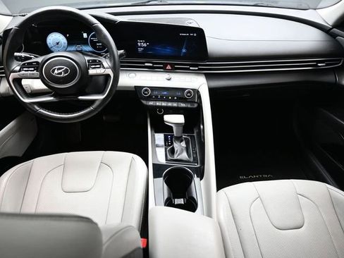 Used 2023 Hyundai Elantra Limited FWD image 16