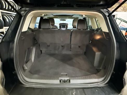 Used 2018 Ford Escape SE w/ SE Sport Appearance Package image 27