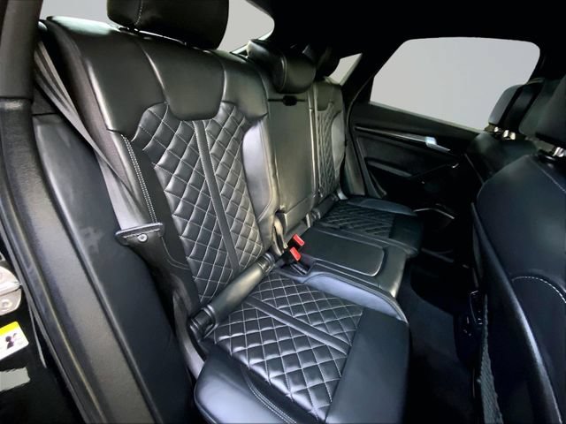 Used 2024 Audi SQ5 Prestige AWD/4WD image 32
