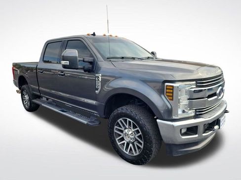 Used 2019 Ford F250 Lariat w/ Tow Technology Bundle image 7