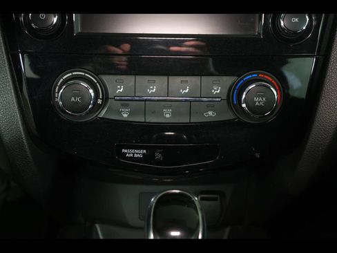 Used 2019 Nissan Rogue Sport S AWD/4WD image 20