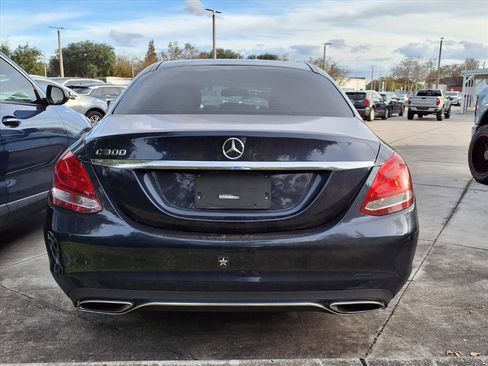 Used 2018 Mercedes-Benz C 300 Sedan image 11