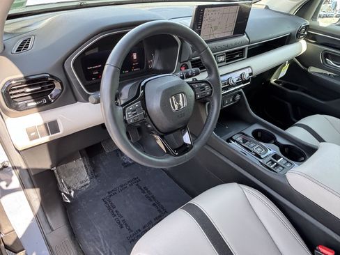 Certified 2026 Honda Passport RTL image 17